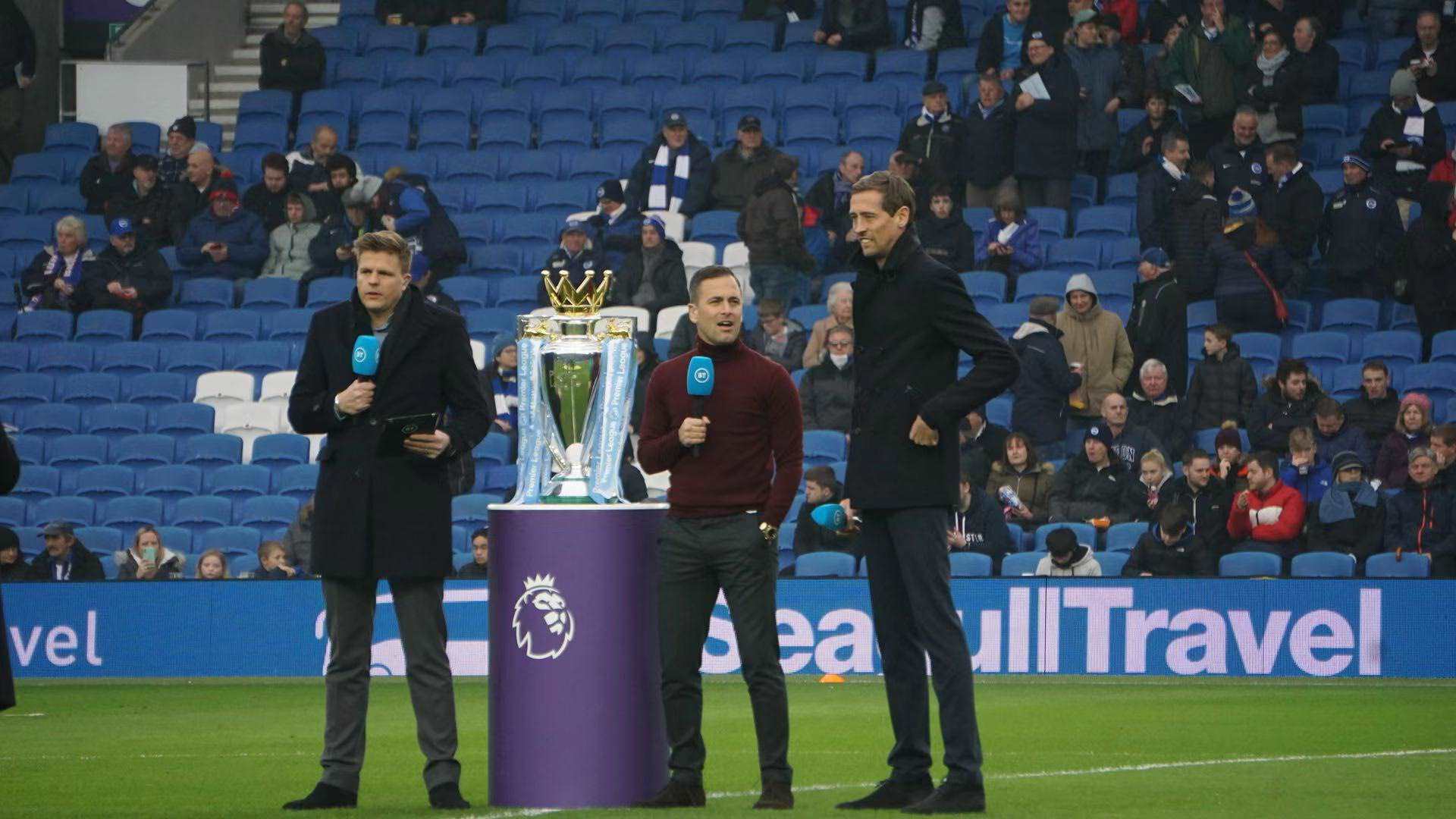 的临场应变 的临场应变